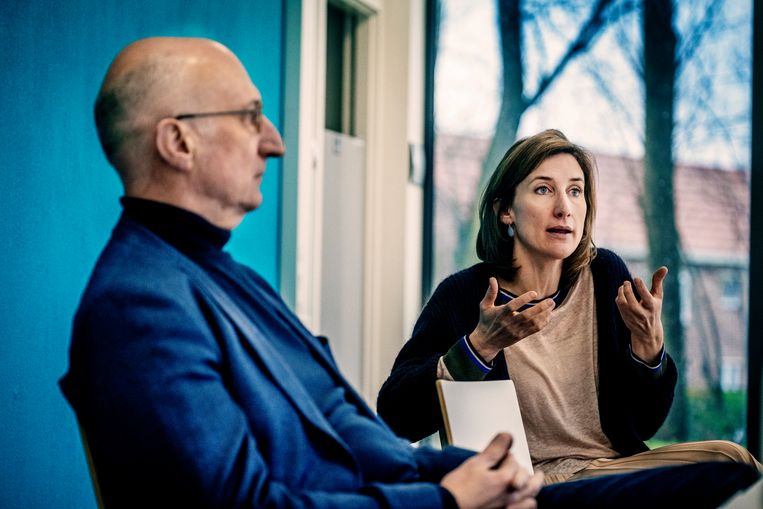 Isabel Leroux-Roels: 'Het is niet met vaccins dat de grote winsten worden gemaakt. Pillen zijn de geldmachine. Die zijn veel makkelijker te maken en massaal veel mensen slikken ze dagelijks, soms een leven lang.' Beeld Tim Dirven