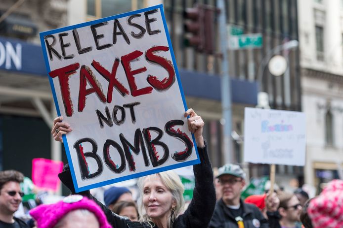 Twee jaar geleden kwamen betogers in heel de VS op straat om te eisen dat Trump zijn belastingaangifte deelde.