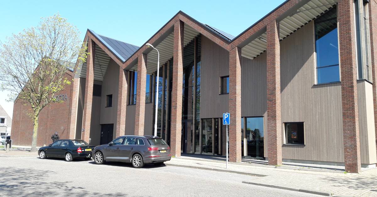 Rucphen werpt reddingsboei naar dorpshuizen en clubs | Rucphen ...