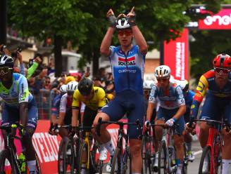 Tim Merlier schiet meteen raak in de Giro, Pogacar verraste in slot nog bijna met knap nummertje