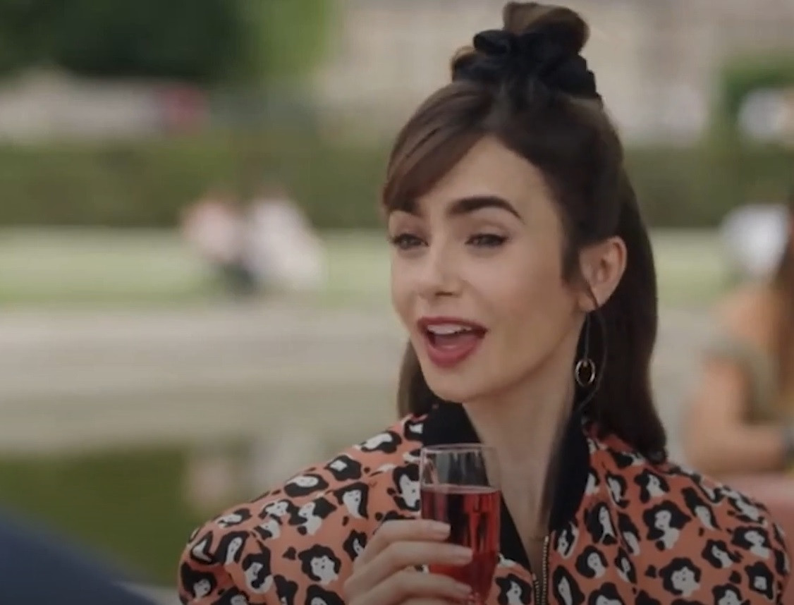 Netflixserie Emily in Paris geeft bekend Frans mixdrankje een boost zo