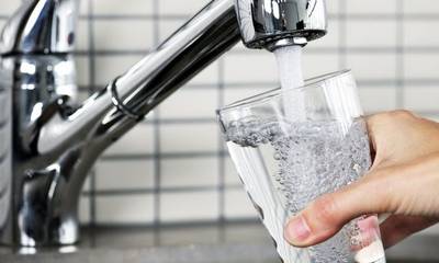 Geen tekort aan drinkwater, maar “verspil het niet en gebruik het verstandig”