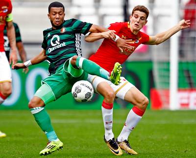 AZ breekt contract met talent Til open