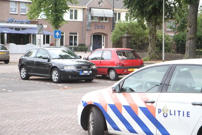 Maandagmiddag werd in Deurne een zwarte Audi in beslag genomen in verband met de beroving in Deurne.