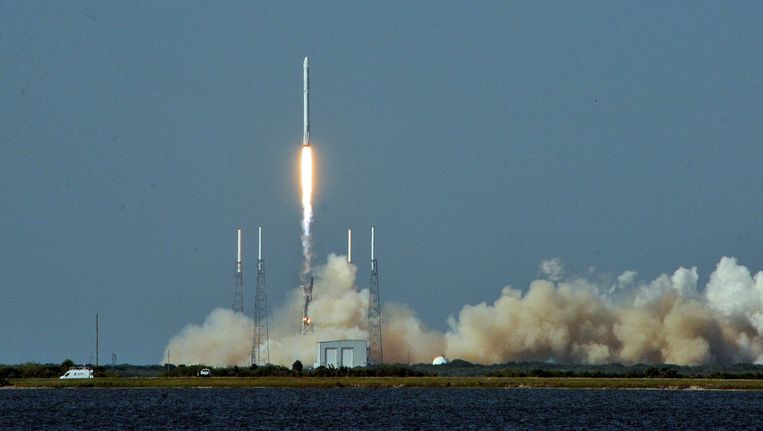 De commerciële lanceermarkt staat de laatste jaren op zijn kop, in het bijzonder door het Amerikaanse SpaceX. Beeld AFP