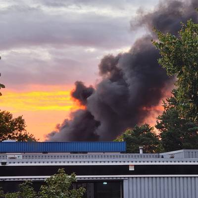 Bedrijfsbrand in Herentals: E313 volledig afgesloten in beide richtingen