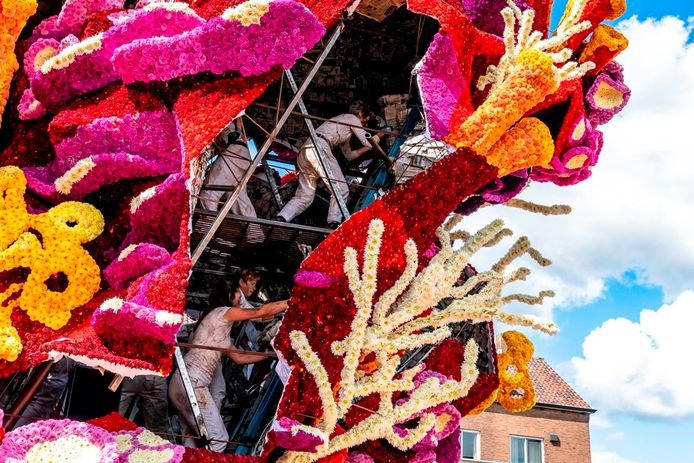 Buurtschap Rijsbergen met Rif tijdens het corso in 2019