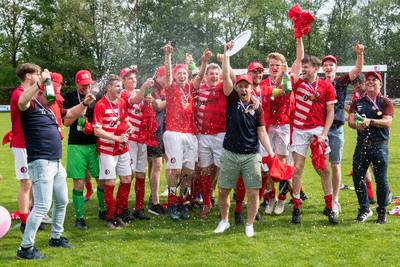 ‘Clinge is één warme familie’: kampioenschap is kroon op ijzersterk seizoen