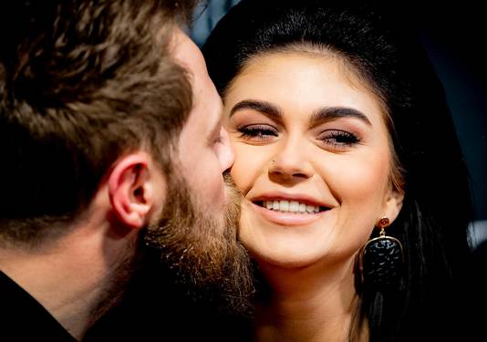 'Rox Hazes zwanger en Eva lonkt naar vriend Heleen' | Gossip | AD.nl