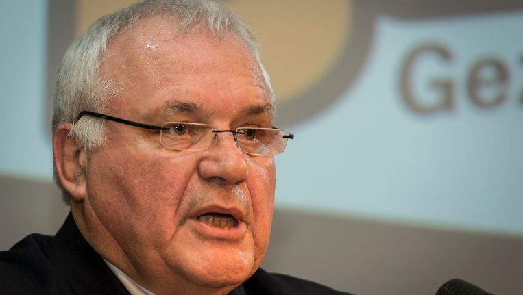 Dedecker Quot Delfine Doe Je Handschoen Uit En Steek Je