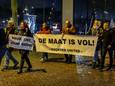 Dockers United, dat zich presenteert als een groep havenwerkers van verschillende terminals, sloot zich donderdagavond aan bij de Vrijheidswandeling in Vlaardingen.