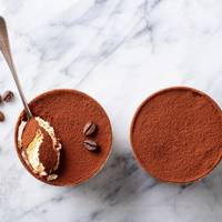 Zo maak je zelf een espresso martini tiramisu 