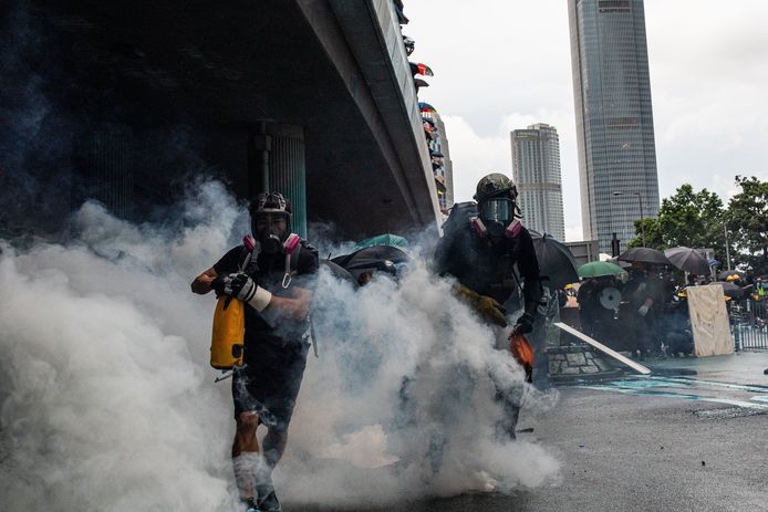 Het rommelt al drie maanden in Hongkong. In totaal zouden al 1.100 betogers zijn opgepakt.