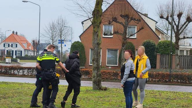 Jumbo-medewerkers rennen winkeldief achterna in Rosmalen, man loopt recht in de armen van politie 