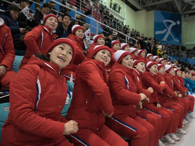 VIDEO: Noord-Koreaanse cheerleaders stelen show op Winterspelen