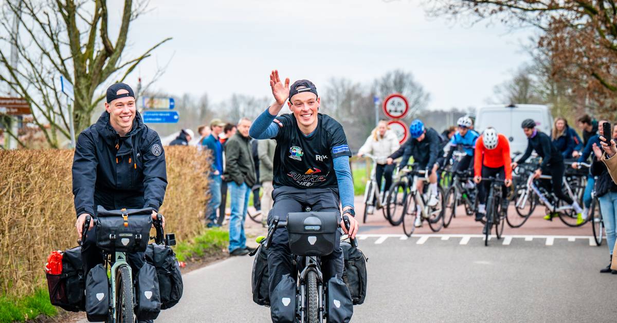 Sven en Rik trekken miljoenen kijkers met monster-fietstocht van 20.000 km: ‘Zetten niets in scène’