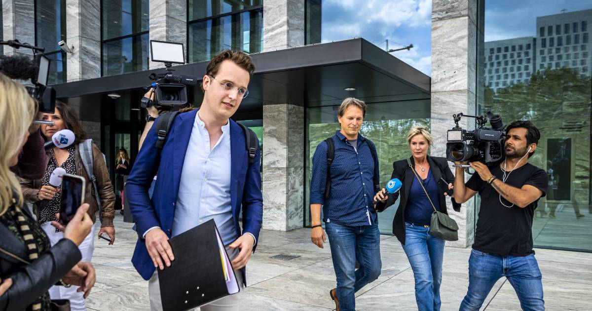 Verzekeraar weigert ‘met bullshit’ rechtsbijstand, aldus Van Lienden: ‘We worden besmeurd’