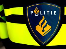 Politie doorzoekt woning in Swifterbant na tip: ruim 
250 kilo illegaal vuurwerk gevonden