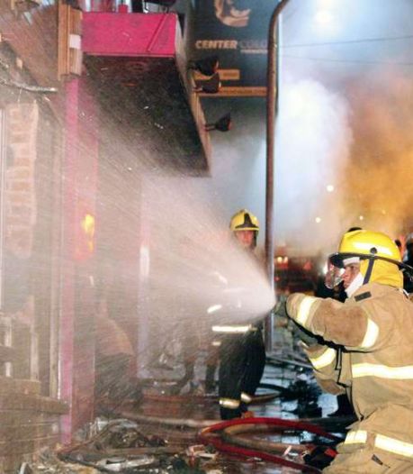 Au moins 232 morts dans l'incendie d'une discothèque au Brésil