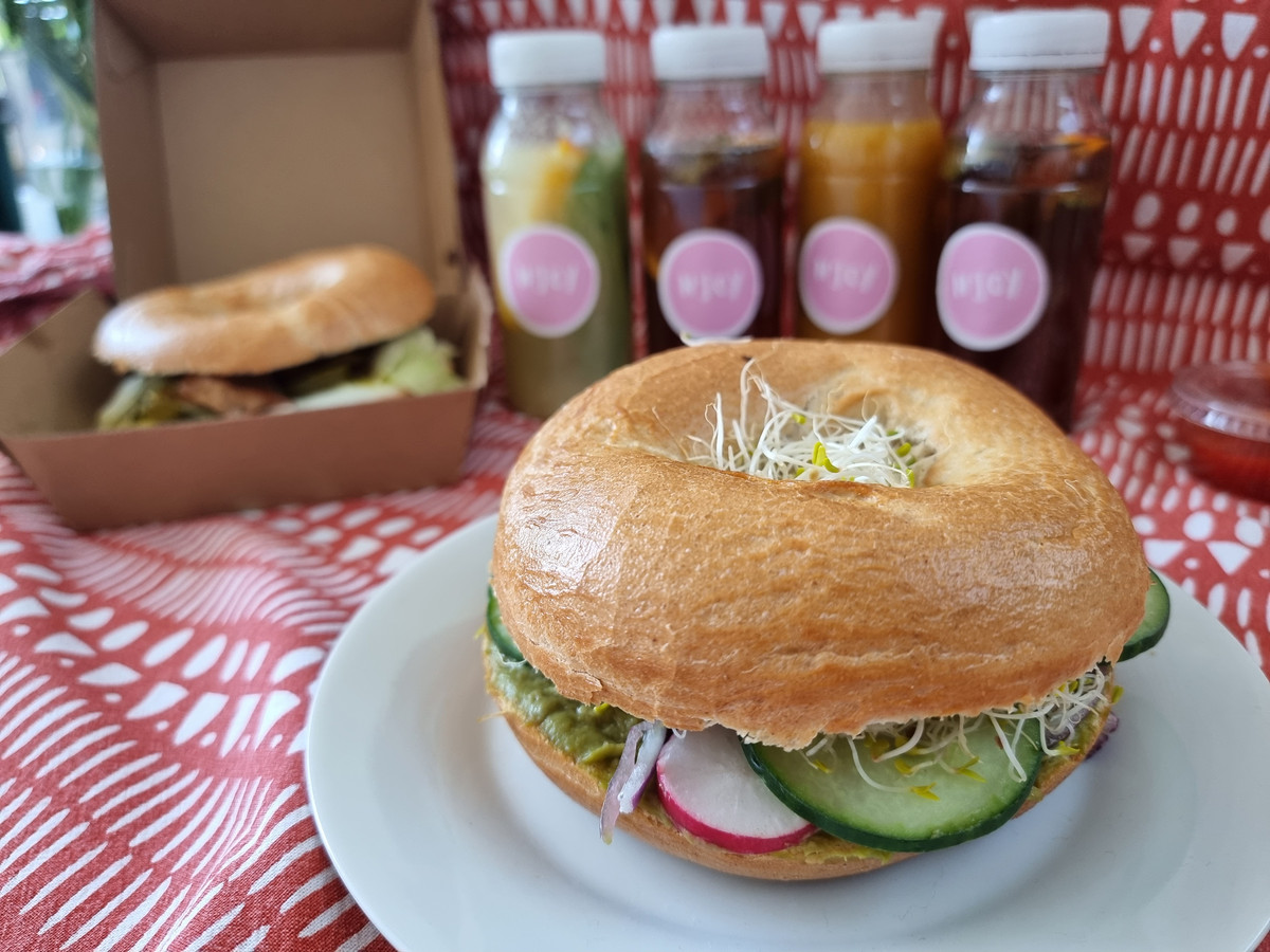 RESTOTIP. N’Joy Bagels verrast met bijzondere bagels in Halle “Jong en