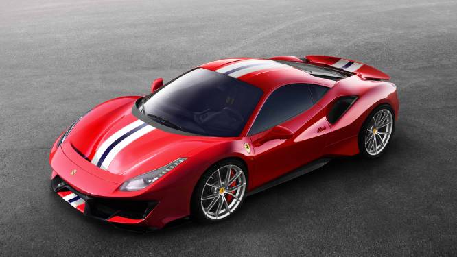 Verdachte van oplichting gebruikte Ferrari om miljoenen los te peuteren
