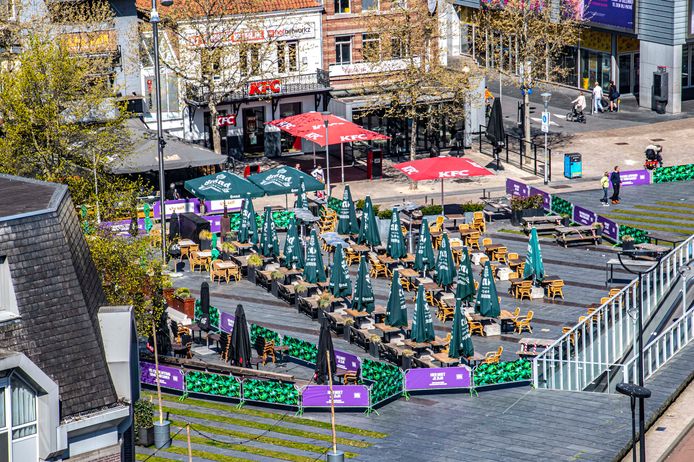 Ondernemers in Tilburg hoeven tot het einde van 2021 geen precariobelasting meer te betalen, zo besloot de gemeenteraad maandag.