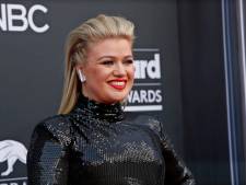 Kelly Clarkson wil officieel single worden verklaard
