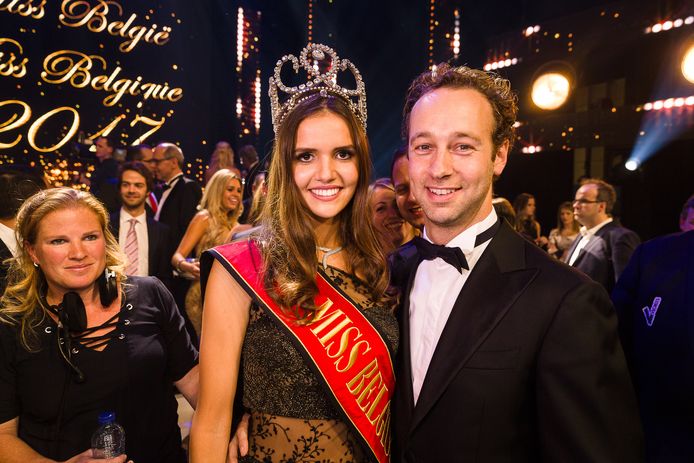Ex-Miss België Romanie Schotte met haar vriend Stefan Talpe (broer van Louis Talpe)