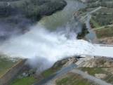 Enorme hoeveelheid water stroomt door Amerikaanse stuwdam