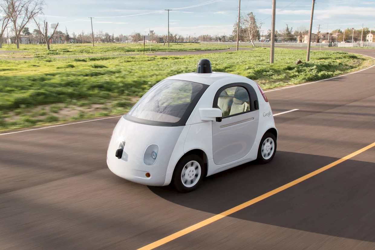 Een zelfrijdende auto van Google. Beeld reuters