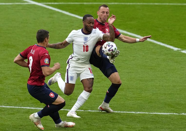 engeland-duitsland-scheidsrechter-makkelie-fluit-ek-duel-engeland