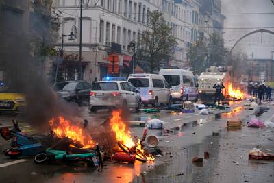 IN BEELD. Relschoppers laten ravage achter na WK-match België-Marokko