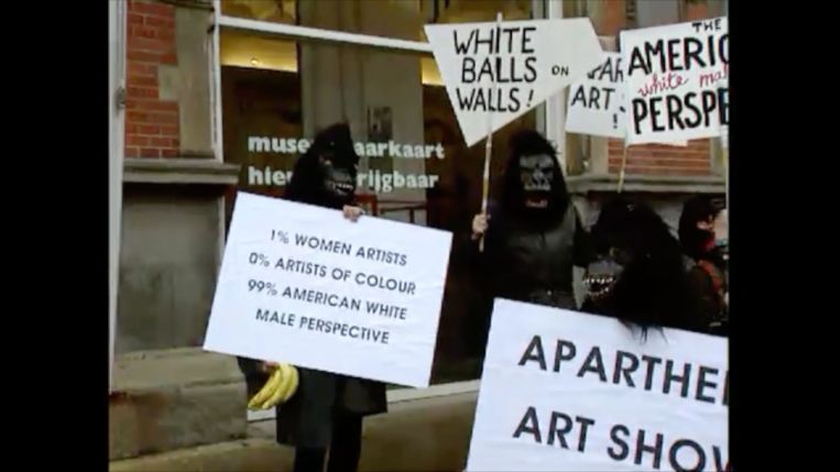 Still uit de documentaire  Beeld White Balls on Walls
