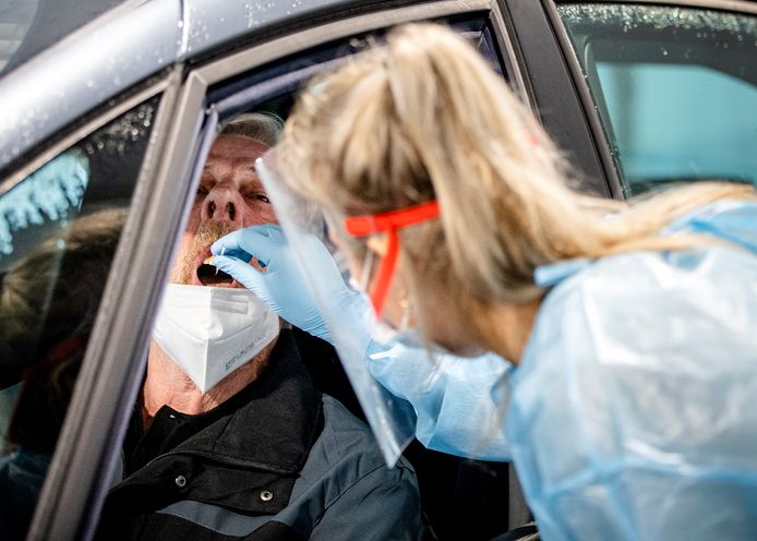 André Rouvoet, voorzitter van GGD GHOR Nederland, hoopt dat het datalek mensen niet afschrikt om zich te laten testen.