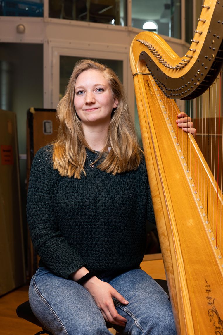 Mariam Brehm: ‘Het leek me toch makkelijker om in mijn vrije tijd harp te spelen dan geneeskunde als hobby te doen.’ Beeld Daphne Lucker