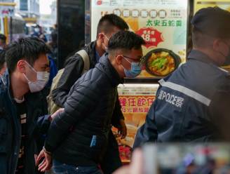 Politie Hongkong arresteert zes journalisten