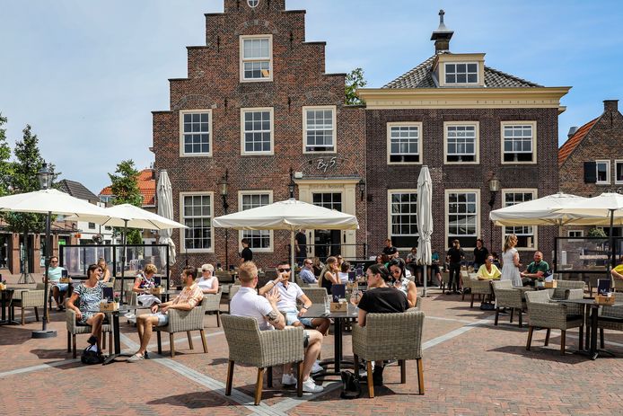 Het Wilhelminaplein in Naaldwijk.