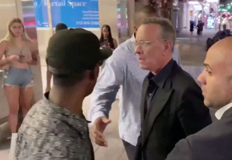 Tom Hanks wordt kwaad op zijn fans.  Beeld uncrazed