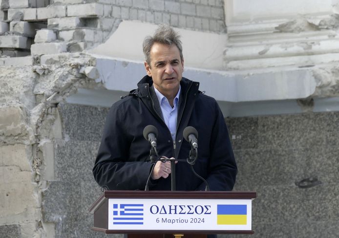 De Griekse premier Kyriakos Mitsotakis in Odessa gisteren.