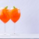 Vind jij een Aperol Spritz te bitter? Dan vind je deze zoete lente-versie vast wel lekker