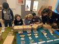 Kinderen van basisschool Sint-Jozefcollege trokken onder andere naar het Natuurpuntmuseum om les te krijgen van studenten Thomas More