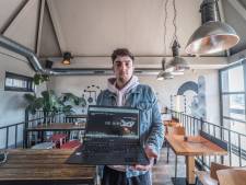 Koningsdag in Delft vier je thuis via livestreams: ‘Op deze manier kan ik toch nog de Delftse kroegen af’