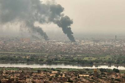 Troisième semaine de combats au Soudan: le pays “s’effondre”