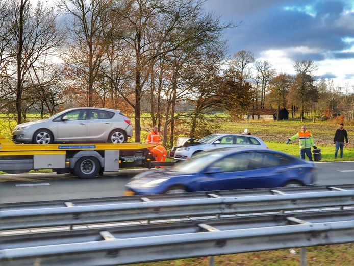 Bij Terschuur heeft maandagochtend een kop-staartbotsing plaatsgevonden.