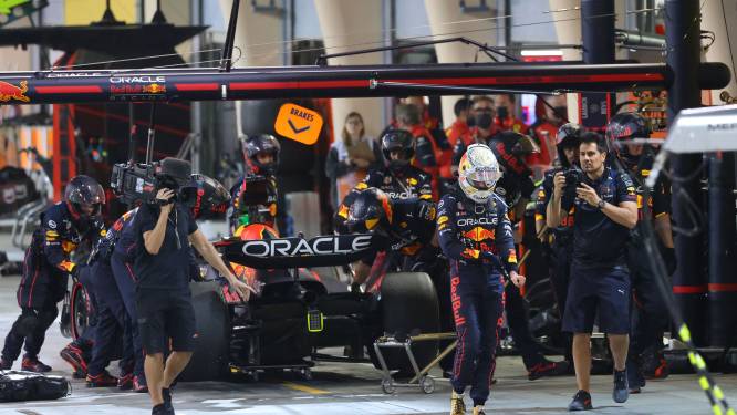 Buitenlandse media smullen van epische clash Verstappen en Leclerc: ‘Max kan zich geen nieuwe problemen veroorloven’
