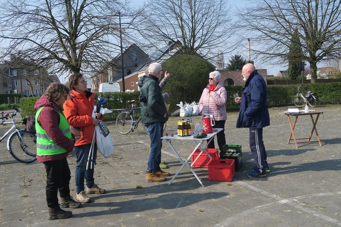 Na het werk was er nog tijd voor een babbel bij een drankje