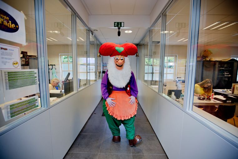 'Langer dan een halfuur in zo'n zwaar, warm pak komt zo ongeveer neer op een schending van de mensenrechten’ Beeld Humo / Anton Coene