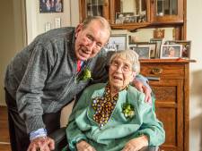 Holtense Jannie (91) en Henk (94) vieren platina huwelijksfeest: ‘De liefde heeft ons overal doorheen gesleept’