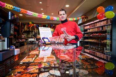 Twentse Niels (22) bedenkt innovatieve droge worst: ‘Goed tegen hart- en vaatziekten’