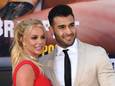 <br>“Hij heeft een spreekverbod opgelegd gekregen”: Sam Asghari mag niks zeggen over ex-vrouw Britney Spears tijdens Amerikaanse editie van ‘De verraders’